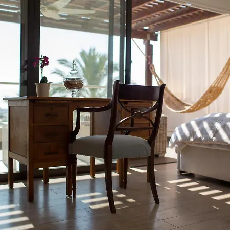 Penthouse Duplex Overlooking The Mediterranean Ларнака