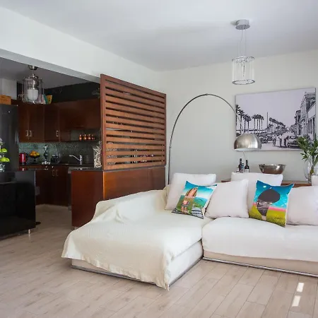 Penthouse Duplex Overlooking The Mediterranean Ларнака