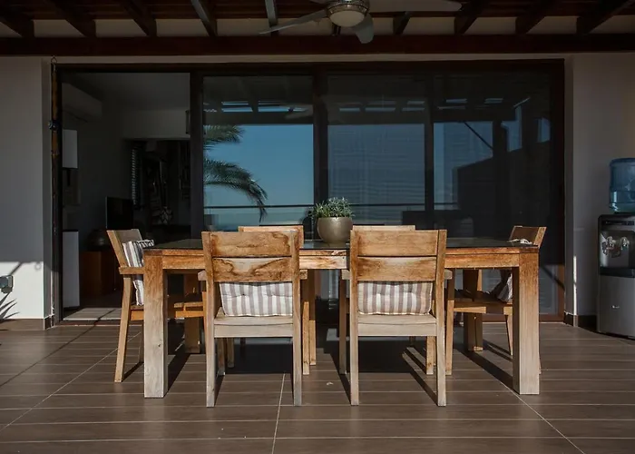 Апартаменти Penthouse Duplex Overlooking The Mediterranean