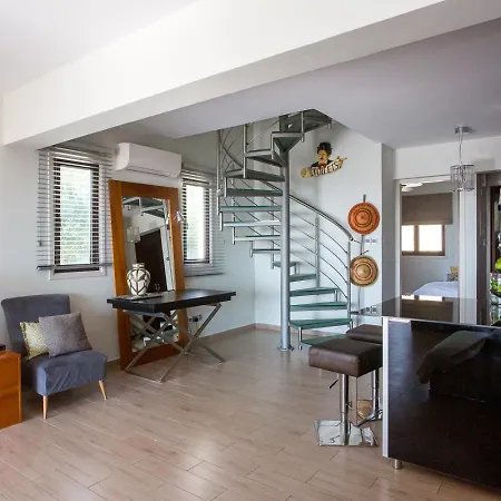 Апартаменты Penthouse Duplex Overlooking The Mediterranean