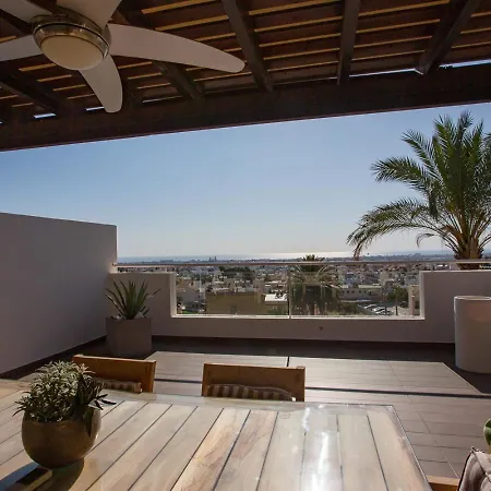 Penthouse Duplex Overlooking The Mediterranean Ларнака