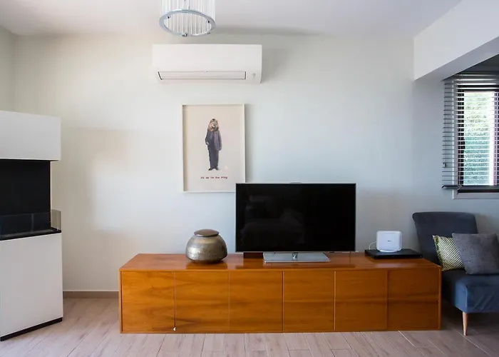 Apartment Penthouse Duplex Overlooking The Mediterranean Larnaca