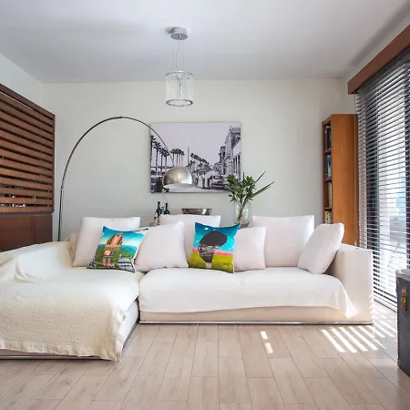 Penthouse Duplex Overlooking The Mediterranean Larnaca